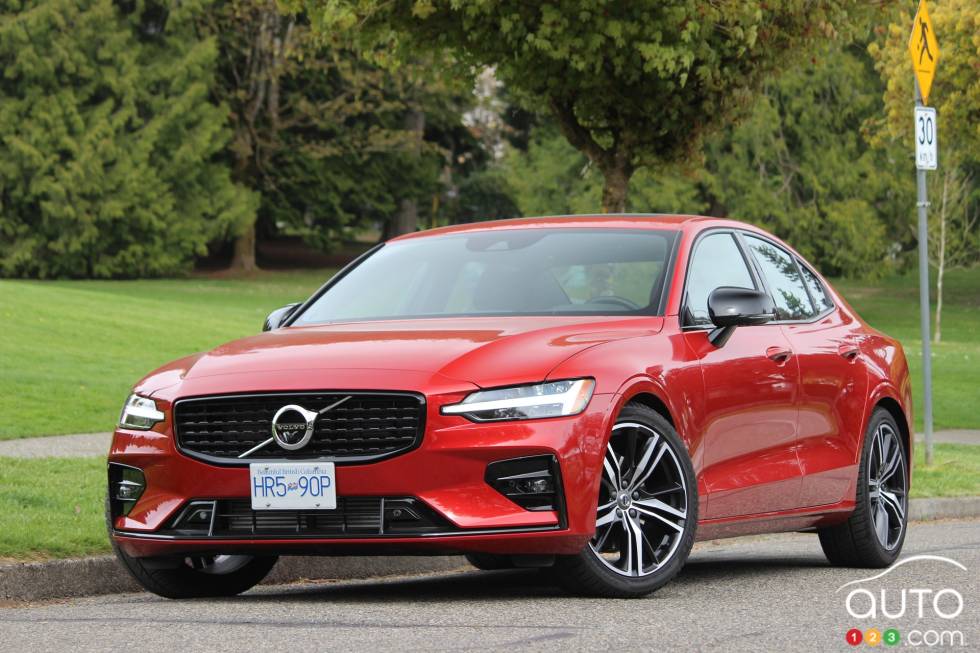 We drive the 2021 Volvo S60 T5