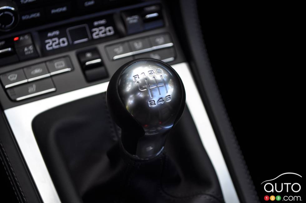 2017 Porsche 718 Boxster S shifter