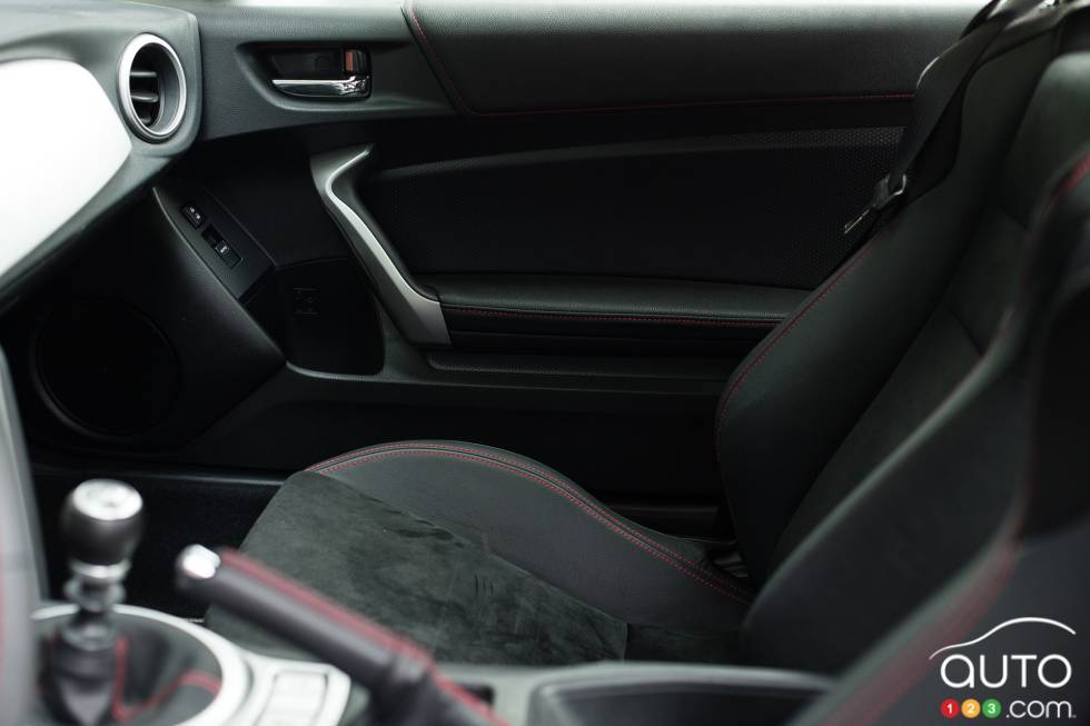 Interior door panel, passenger's side