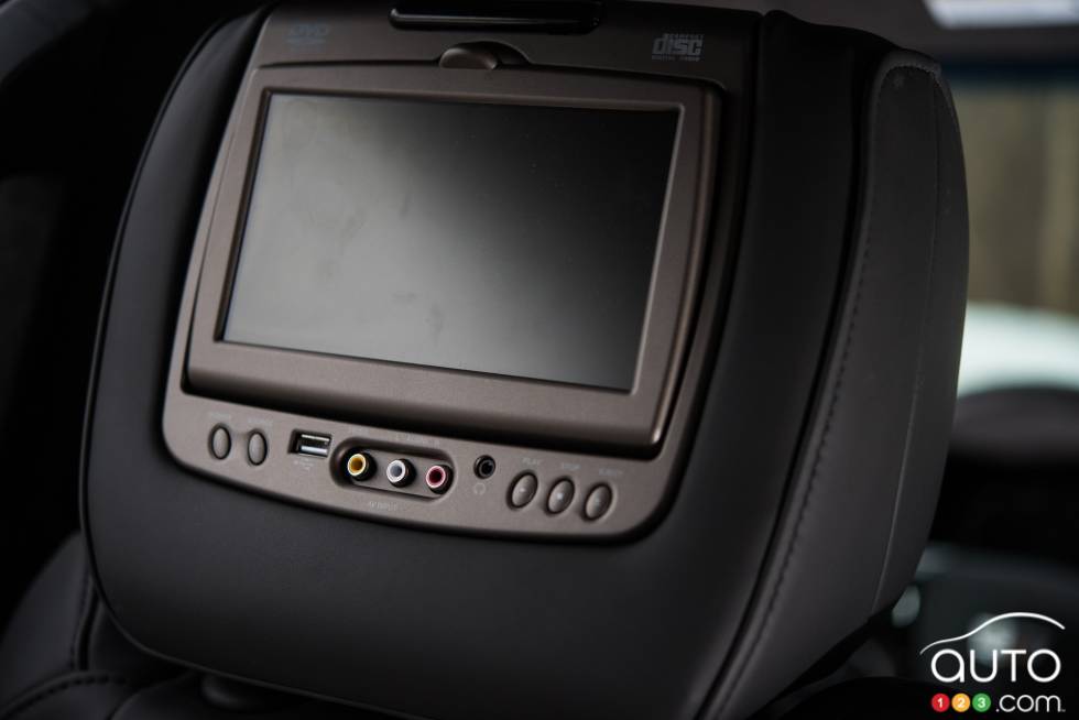 2016 Cadillac Escalade interior details