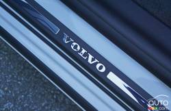 Garnissage des seuils de la Volvo V60 T5 2016