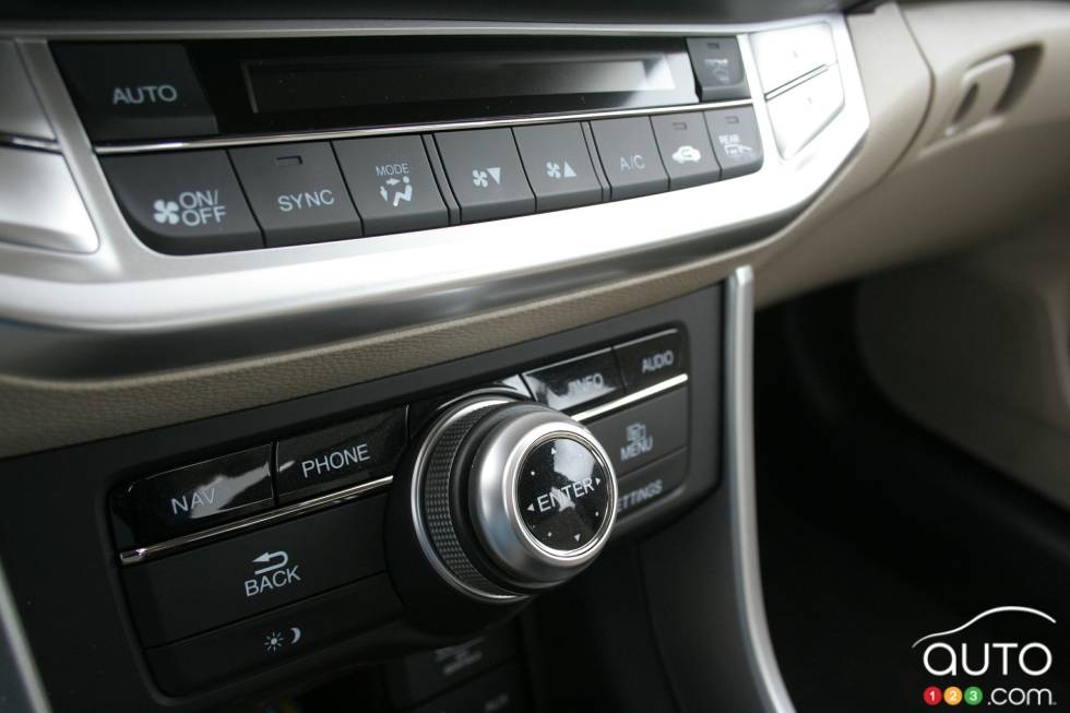 détails de la console centrale