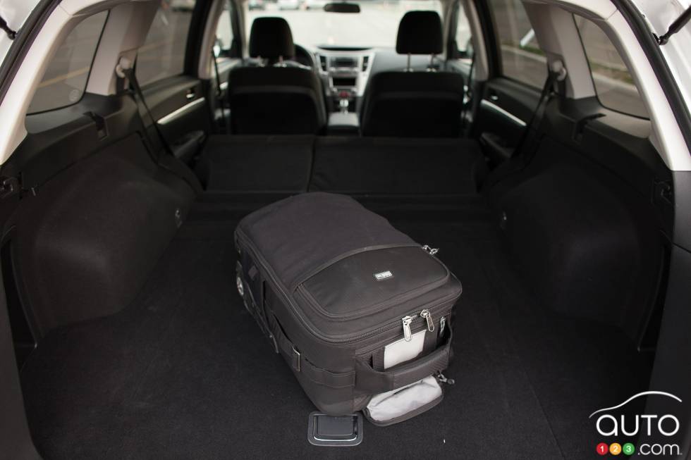 Cargo space with the rear seats folded down