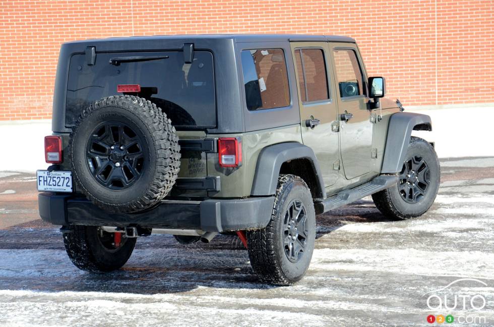 Photos de la Jeep Wrangler Unlimited Willys 2016 | Photo 2 ...