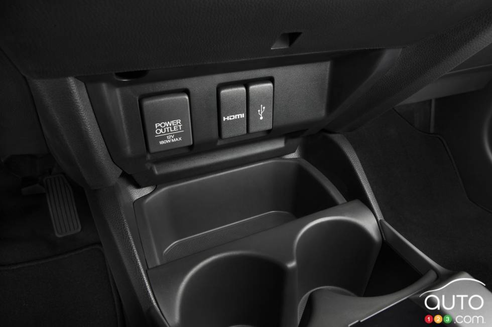 2016 Honda Fit USB connection