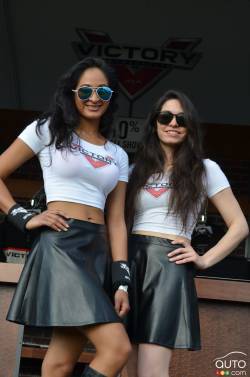 Victory girls at Daytona booth