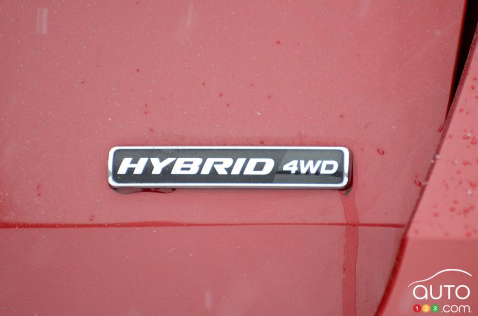 We drive the 2021 Ford Explorer hybrid