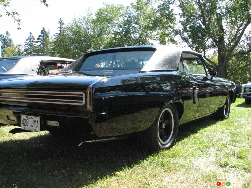 Les Belles Autos d'hier 2006