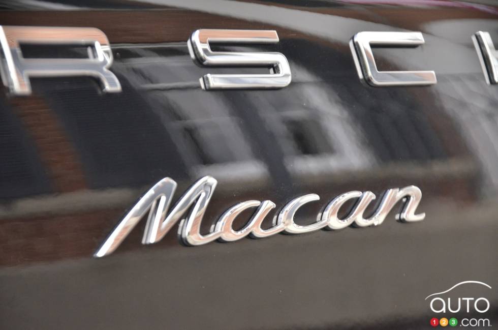 Écusson du modèle du Porsche Macan 2017