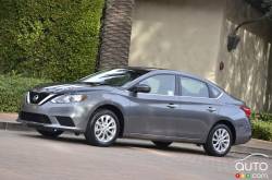 2016 Nissan Sentra side view