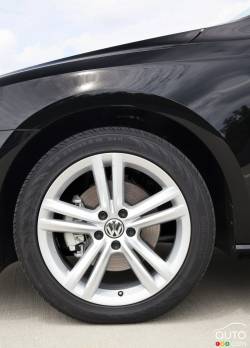 2015 Volkswagen Passat wheel