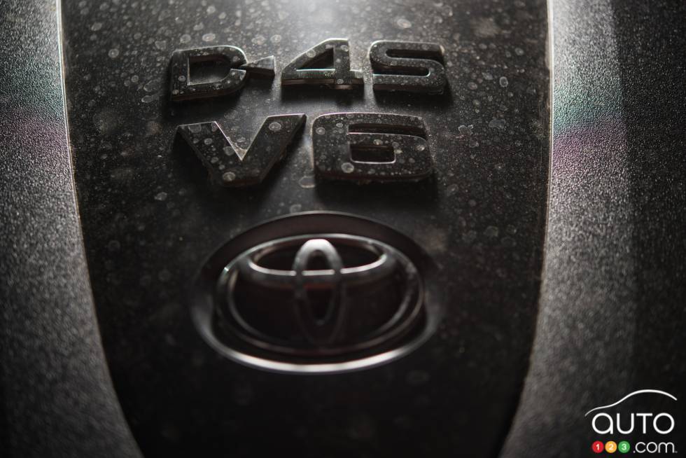 2016 Toyota Tacoma V6 TRD engine detail