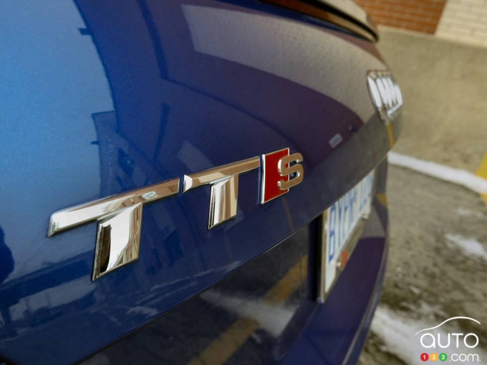 2016 Audi TTS model badge