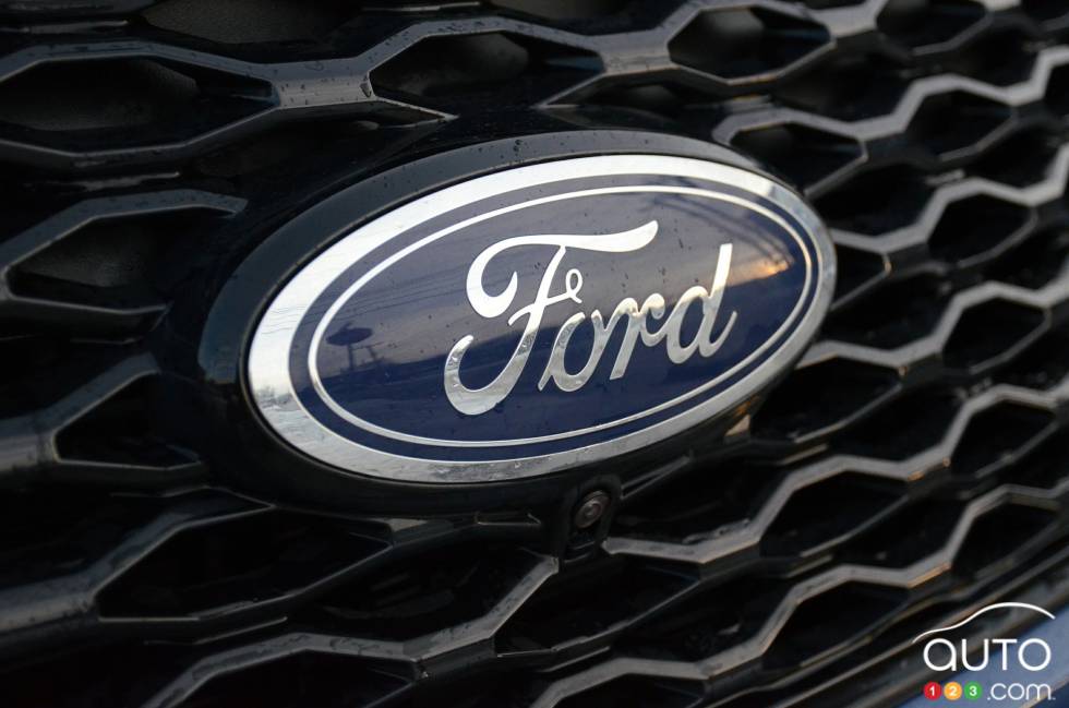 We drive the 2020 Ford Explorer ST