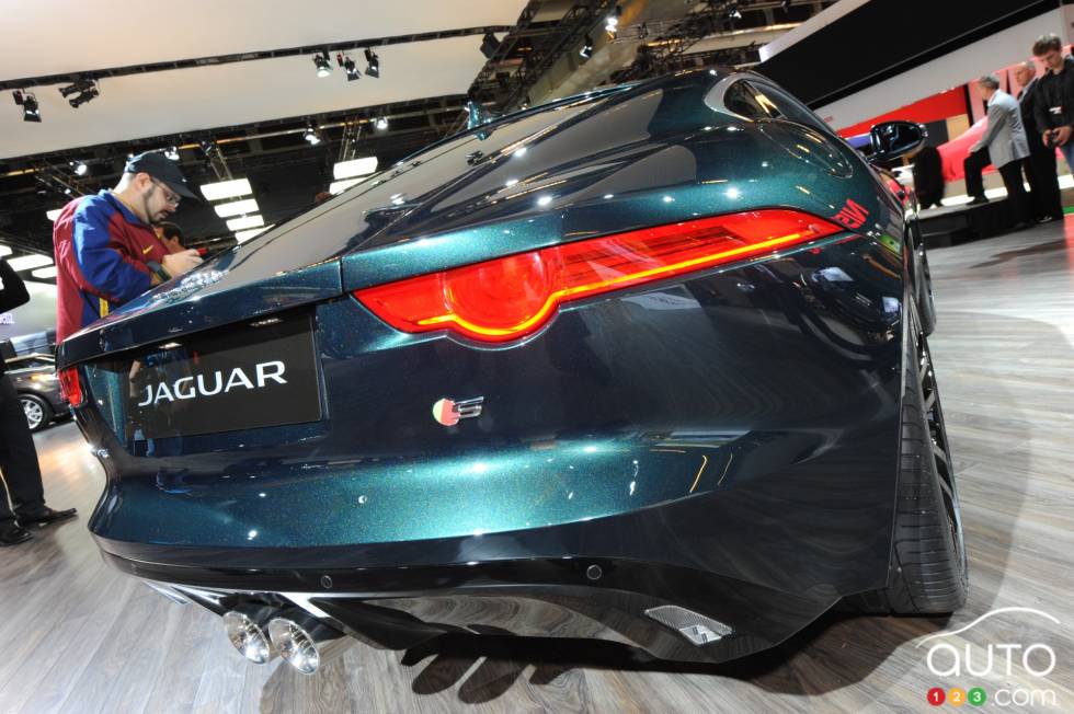 détails des feus arrières