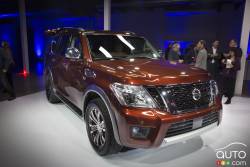2017 Nissan Armada front 3/4 view