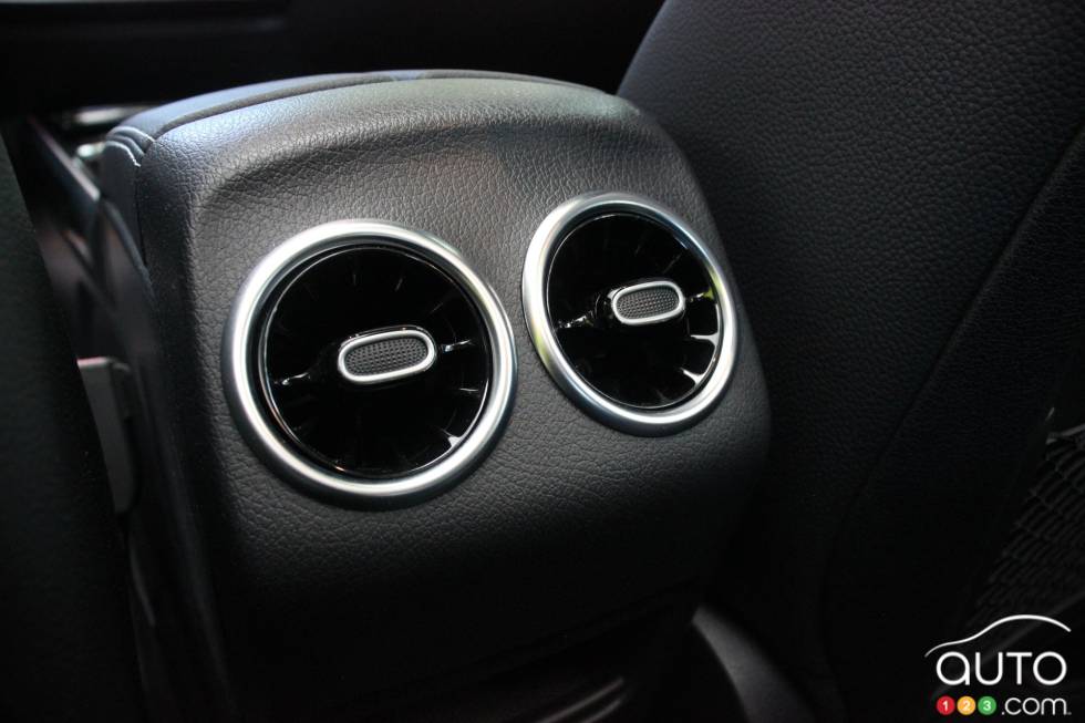 We drive the 2021 Mercedes-AMG GLB 35