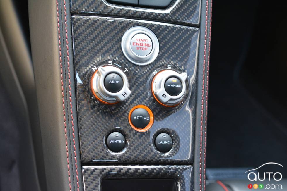 2015 McLaren 650S driving mode controls