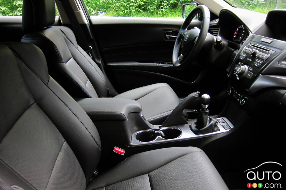 Sièges du conducteur et du passager avant