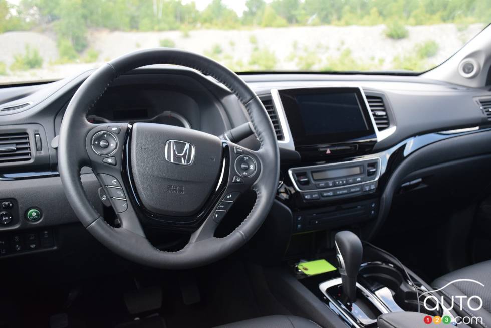 2017 Honda Ridgeline steering wheel