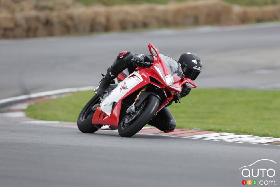 vue 3/4 avant en action