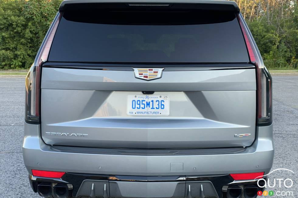 We drive the 2022 Cadillac Escalade-V
