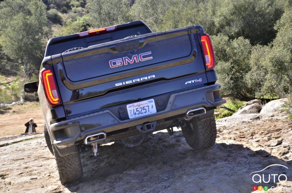 Introducing the new 2019 GMC Sierra AT4