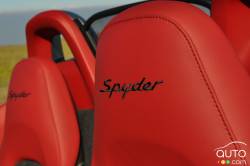 Détail siège de la Porsche Boxster Spyder 2016