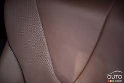 2016 Toyota Venza Redwood edition seat detail