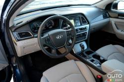 Habitacle du conducteur de la Hyundai Sonata PHEV 2016