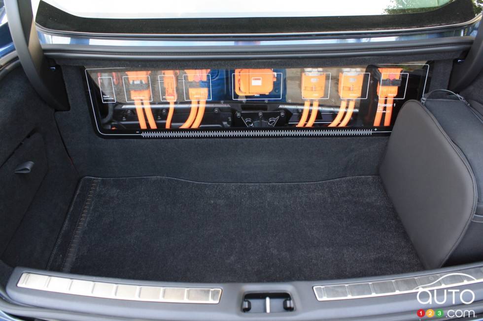 We drive the 2021 Polestar 1