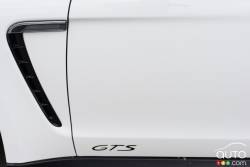 Ventilation du côté de la Porsche Panamera GTS 2015