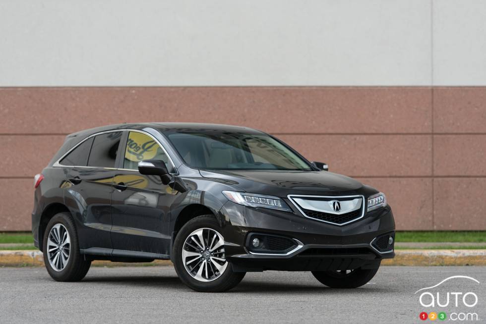 Vue 3/4 avant de l'Acura RDX Elite 2016