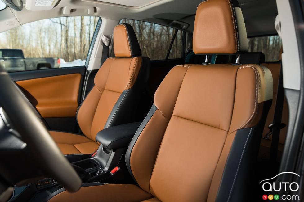 2016 Toyota Rav4 AWD limited front seats