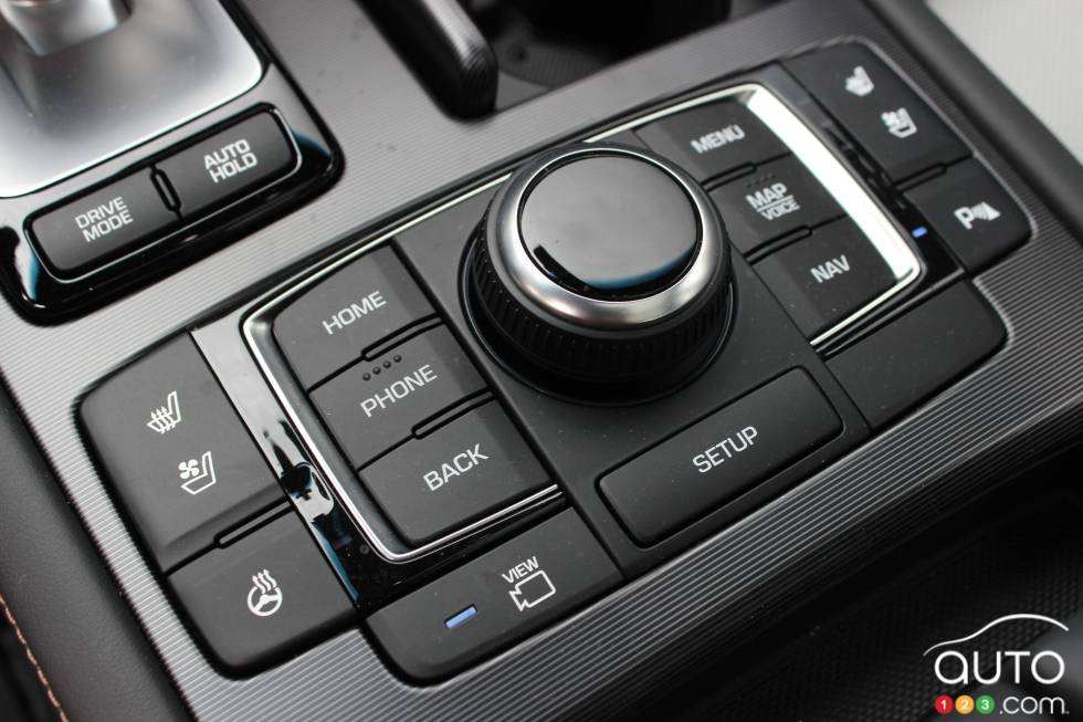 Fonctionnalités sièges chauffants, téléphone et caméra de recul