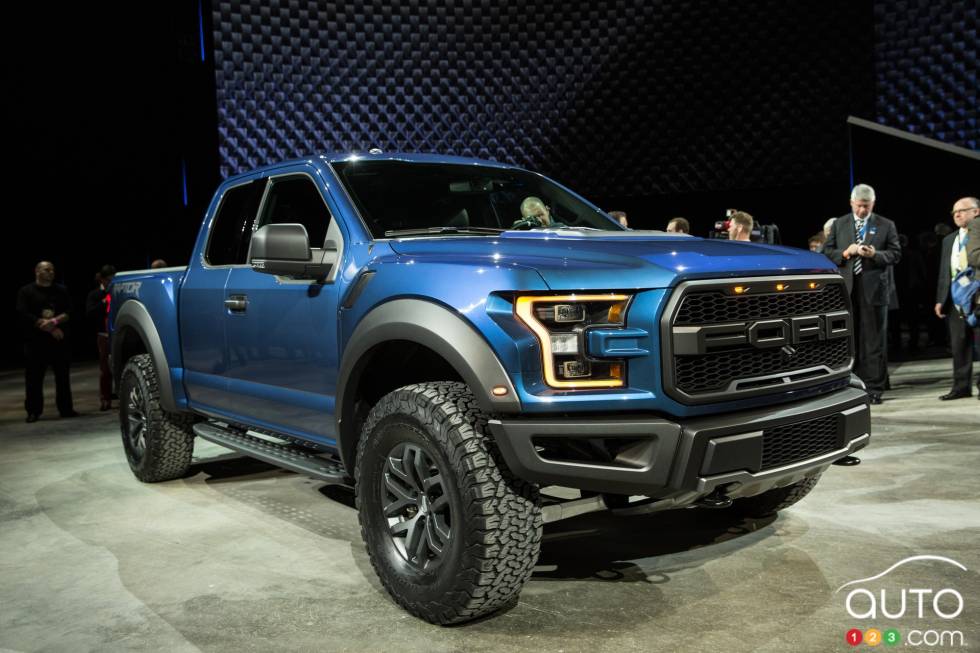 Ford Raptor front 3/4 view