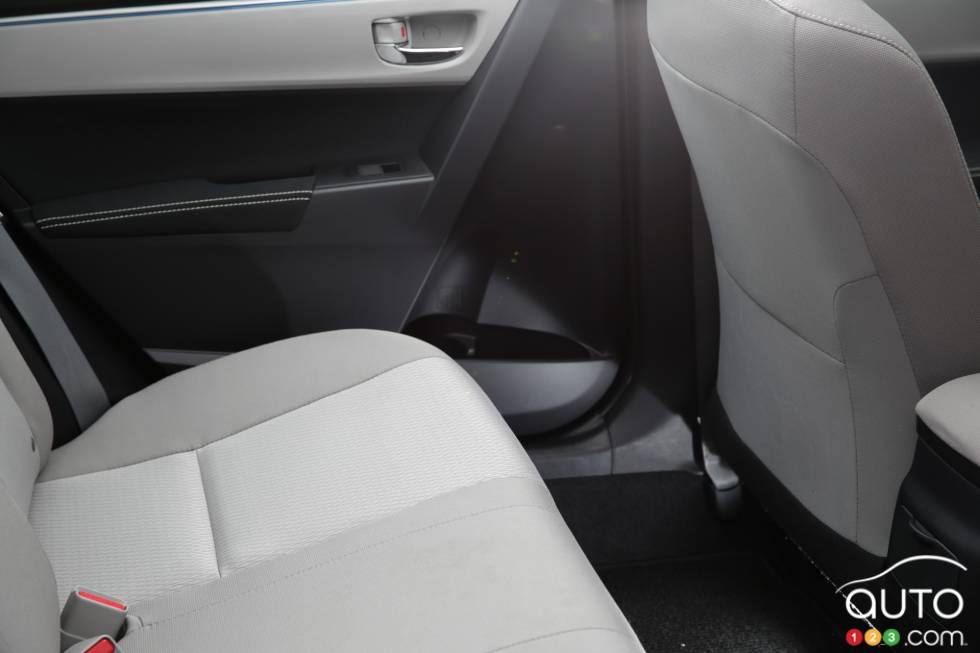 espace passager des sièges arrières