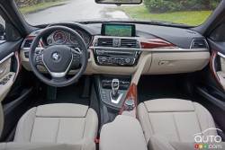 Tableau de bord de la BMW 328i Xdrive Touring 2016