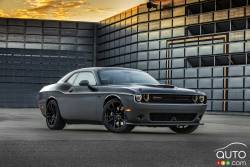 2017 Dodge Challenger T/A 392 front 3/4 view