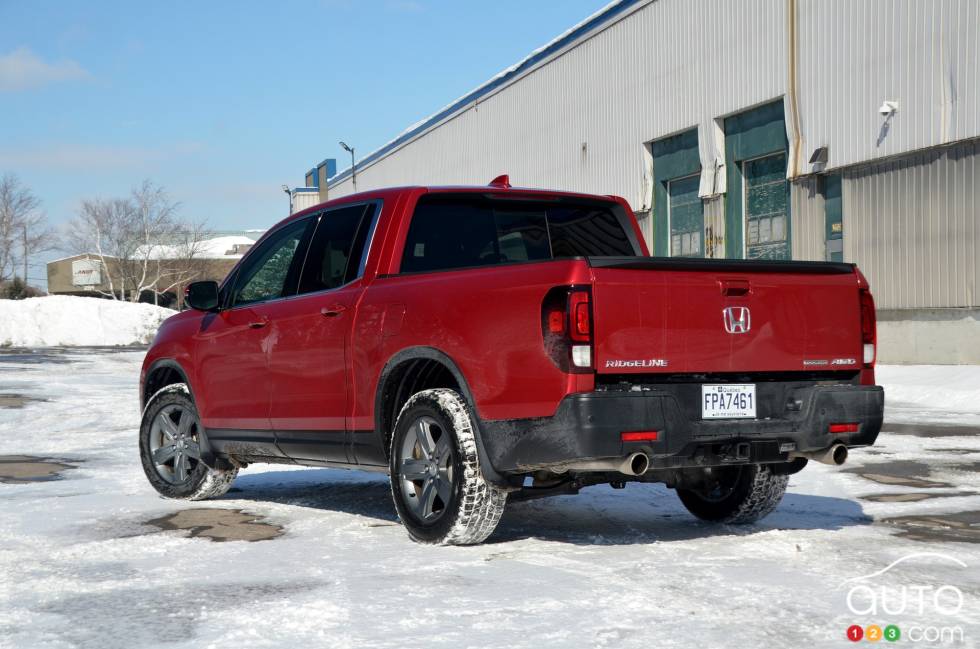 We drive the 2022 Honda Ridgeline