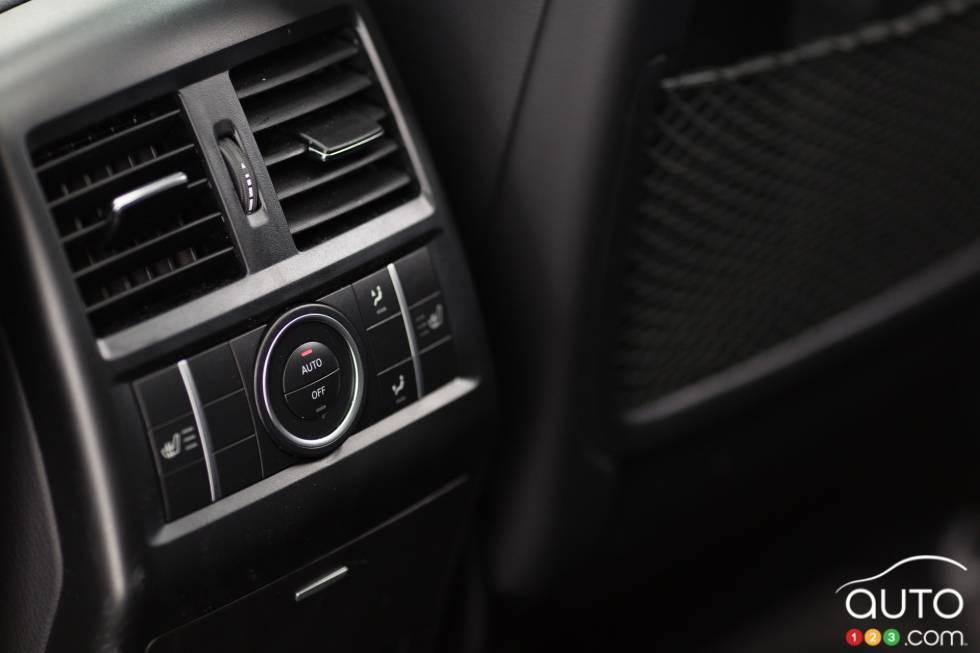 Rear climate controls