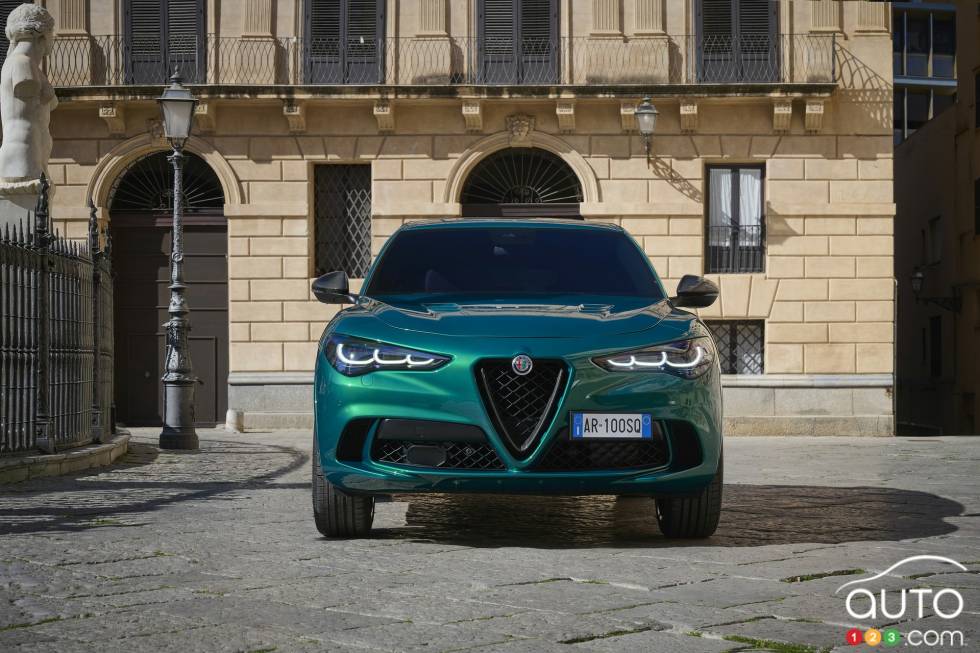 2024 Alfa Romeo Stelvio Quadrifoglio 100th Anniversary Edition pictures