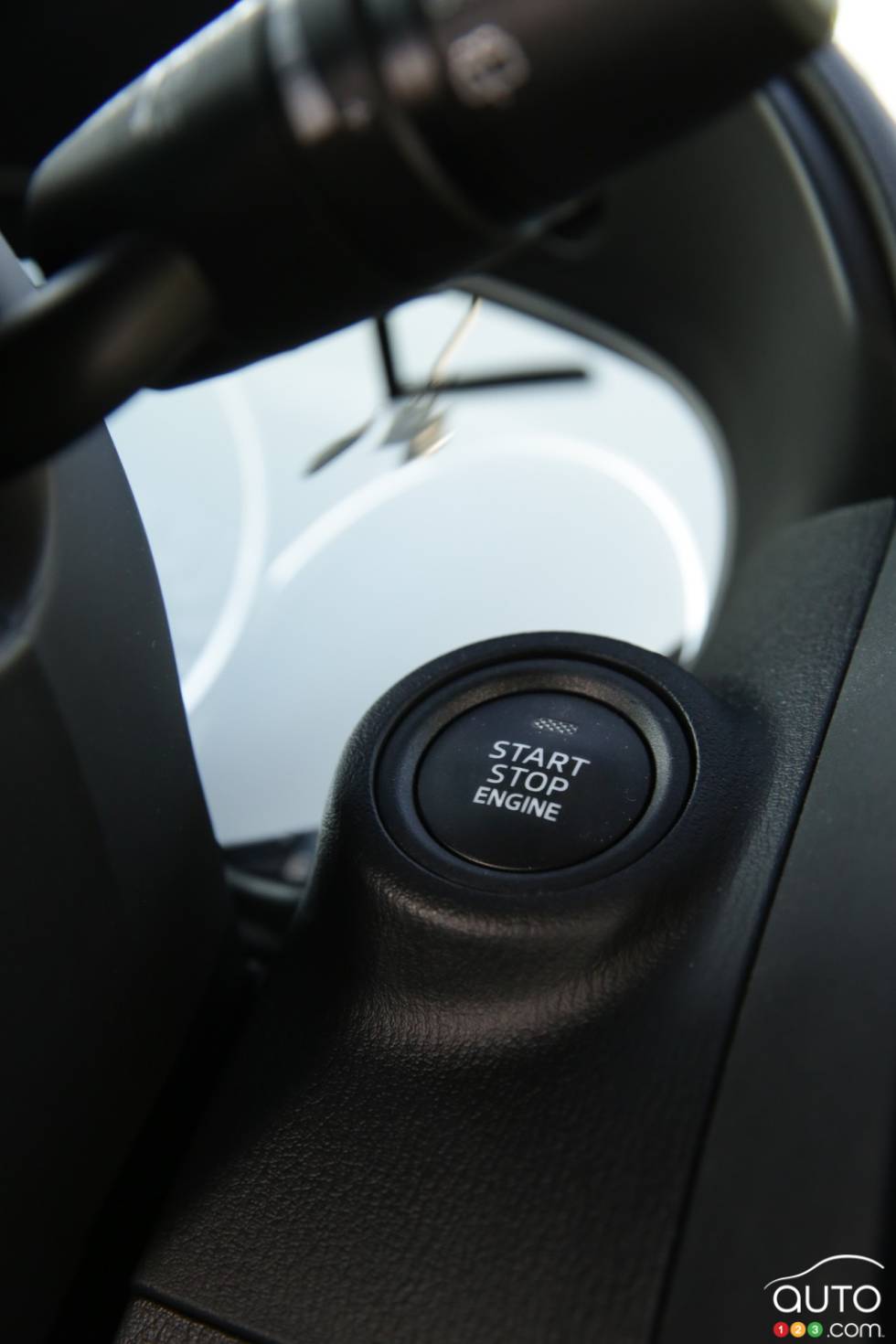 bouton de démarrage et d'arrêt du moteur