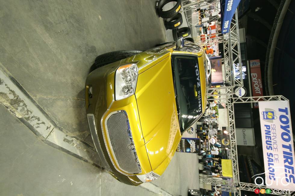 Montreal National Sport Compact 2006