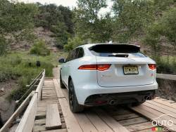 2017 Jaguar F-Pace rear 3/4 view