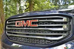 2017 GMC Acadia front grille