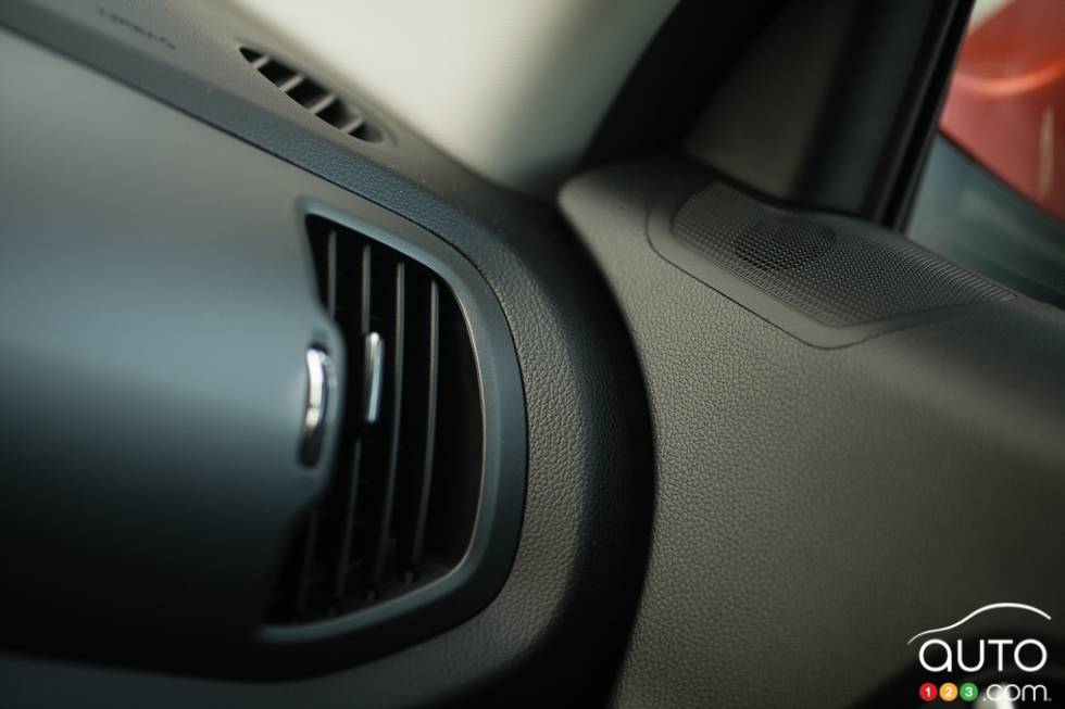 Front air ducts