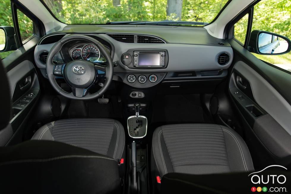 Front interior compartement