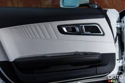 2016 Mercedes AMG GT S door panel