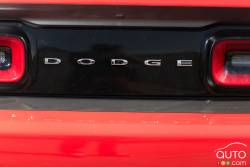 Écusson du manufacturier du Dodge Challenger Scat Pack 2015